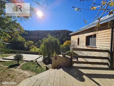 maison 6 pièces 147 m²