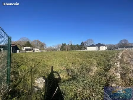 terrain 1182 m² limendous