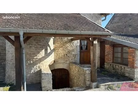maison 9 pièces 242 m²