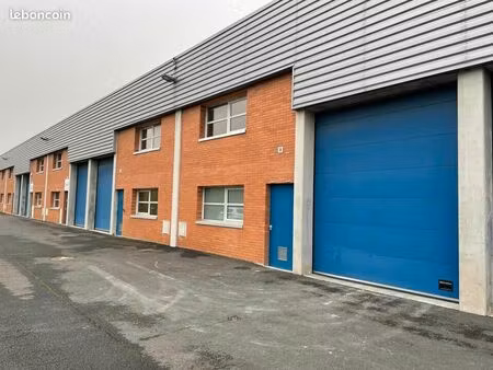 local d'activité 195 m²