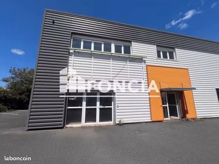 local commercial 210 m²