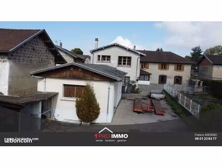 maison 9 pièces 252 m²