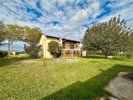 maison 10 pièces 221 m²