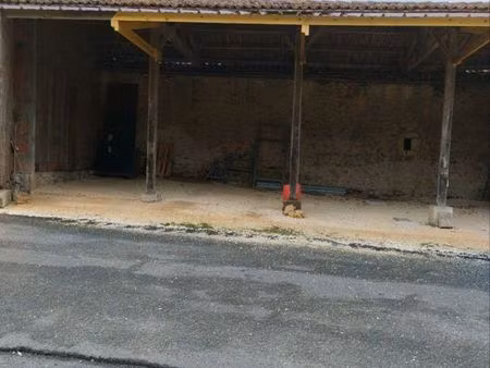 parking abrité pour camping car