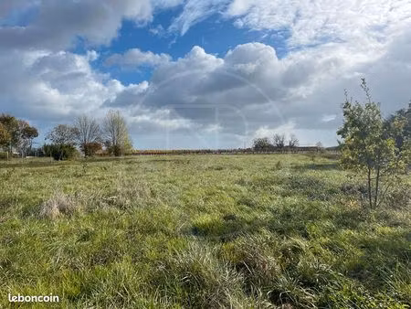 terrain 4408 m² velines