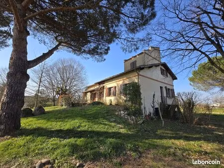 maison 9 pièces 212 m²