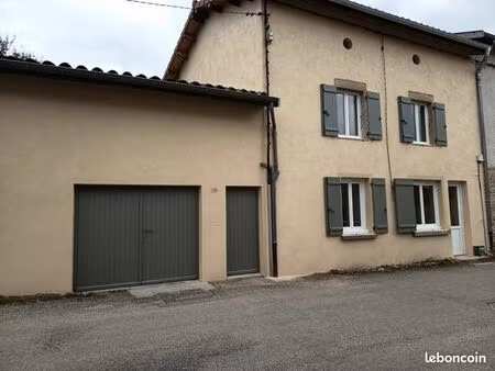 maison de village avec garage et jardin