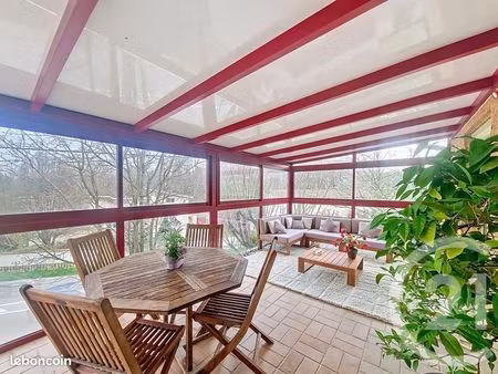 pavillon 5 pièces 239 m²