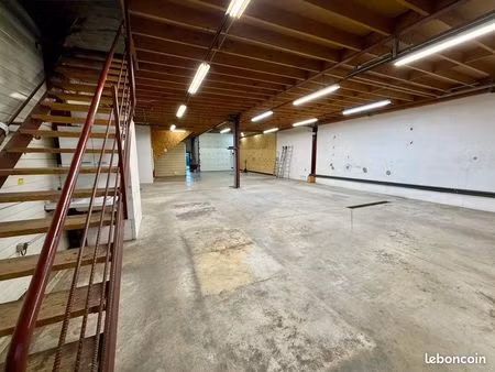 local artisanal  industriel  commercial  depot  garage