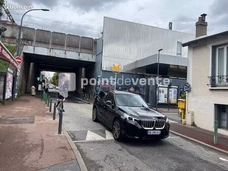 local commercial 260 m²