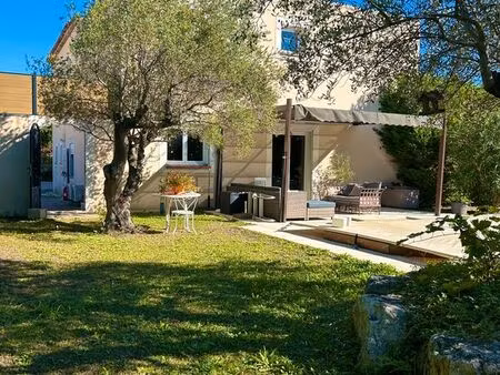 locaux commerciaux avec maison de fonction