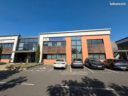 local d'activite 680 m² villeneuve-la-garenne