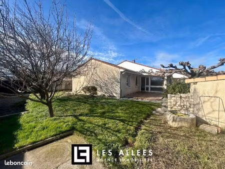 villa 4 pièces 95 m²