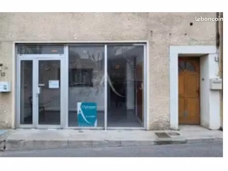 local commercial à louer