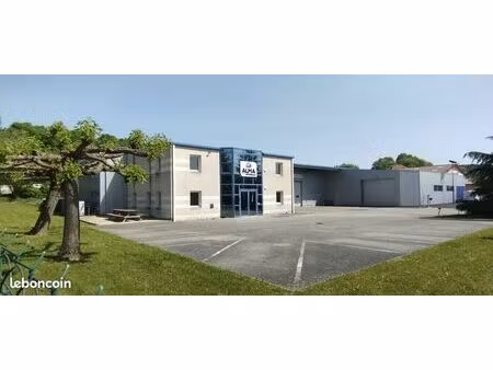 local industriel 1 120 m²