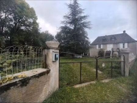 maison en pierre individuelle