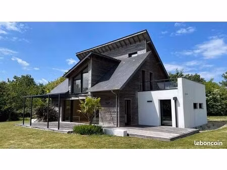 pavillon 6 pièces 142 m²