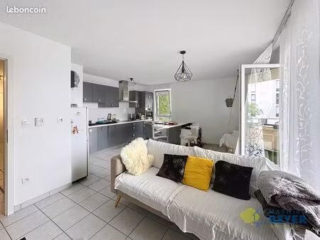 appartement 3 pièces 61 m²