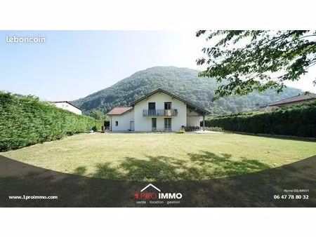 maison 6 pièces 135 m²