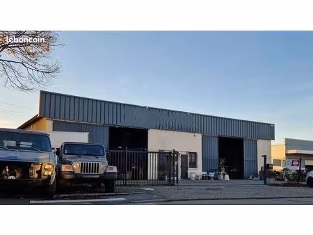 local d'activité /entrepôt