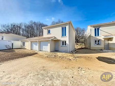 immeuble 4 pièces 80 m²