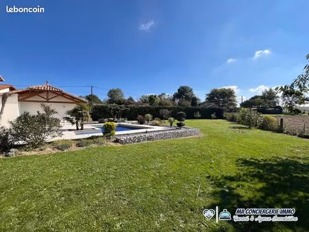 propriété 8 pièces 260 m²