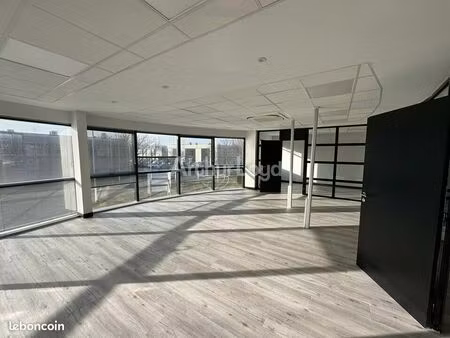 bureaux 262 m²