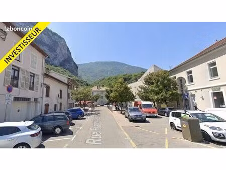 local commercial 259 m²