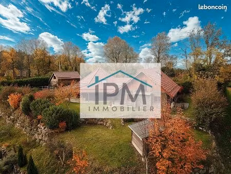 chalet 6 pièces 240 m²