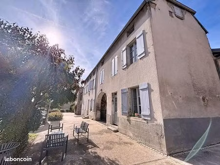 immeuble 353 m² saulx