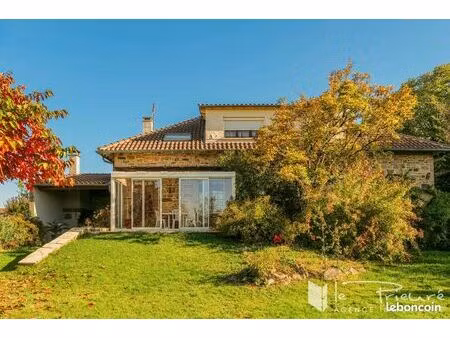 maison 8 pièces 185 m²