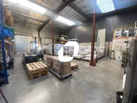 local d'activité 274 m²