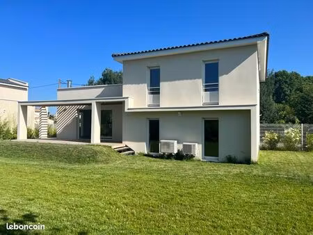 villa moderne t4 de 95m2 meublée avec jardin de 650m2 & garage – l’isle-sur-la-sorgue