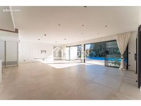 maison 5 pièces 169 m²