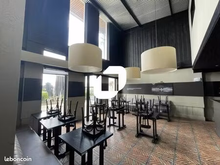 local commercial 500 m²