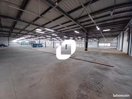 local d'activité 2 170 m²