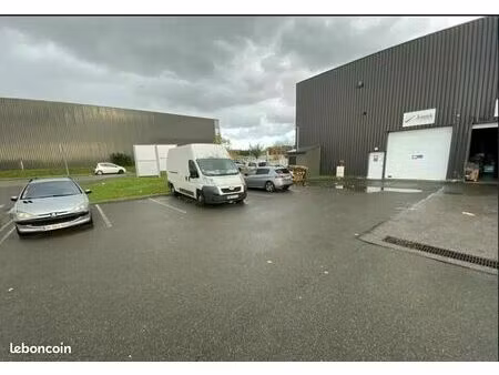 local d'activite 500 m² stains