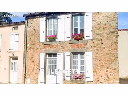 maison 2 pièces 104 m²