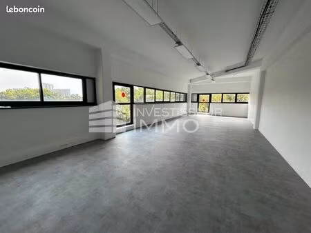 bureaux 200 m²