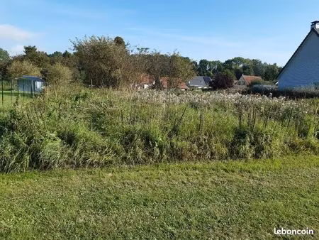 terrain 1256 m² caours