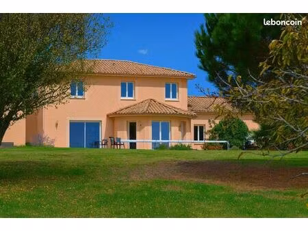 maison 6 pièces 194 m²