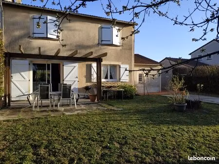 vends maison individuelle