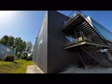 à louer local industriel / sportif 630 m² – secteur bruges rocade – forte visibilité