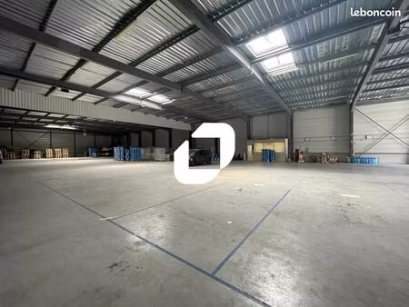 local d'activité 2 000 m²