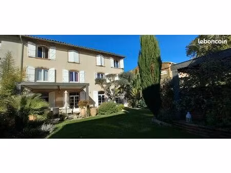 maison de ville 12 pièces 335 m²