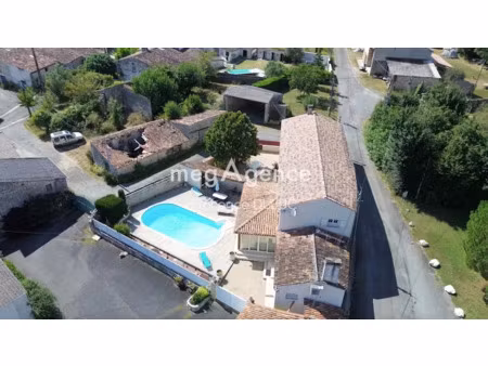 vente maison 5 pièces 139 m² à grandjean (17350)  240 000 €