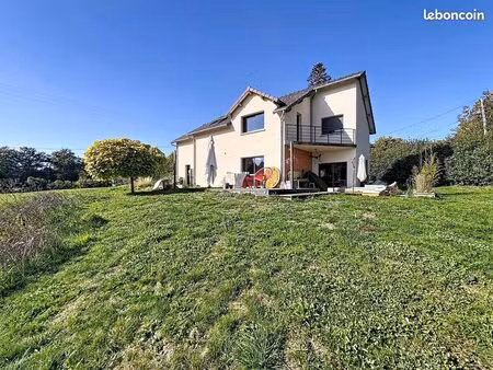 maison 7 pièces 165 m²