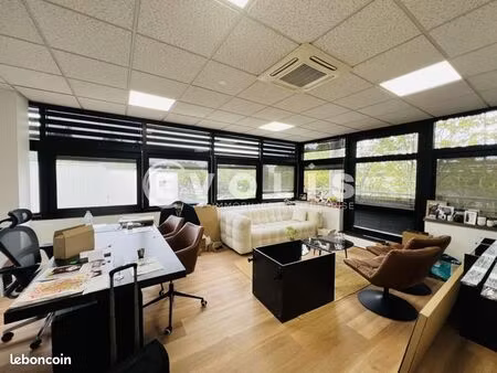 local d'activité 723 m²