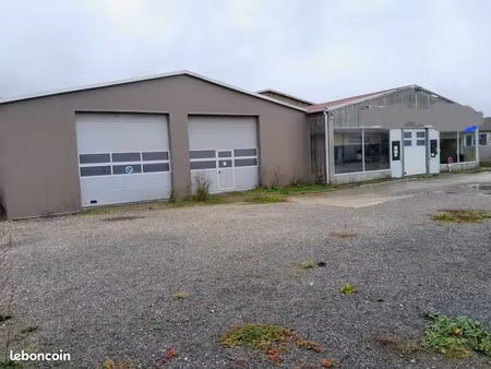 grand local commercial et artisanal