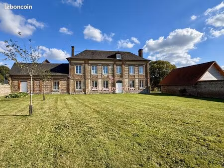 propriété 7 pièces 233 m²